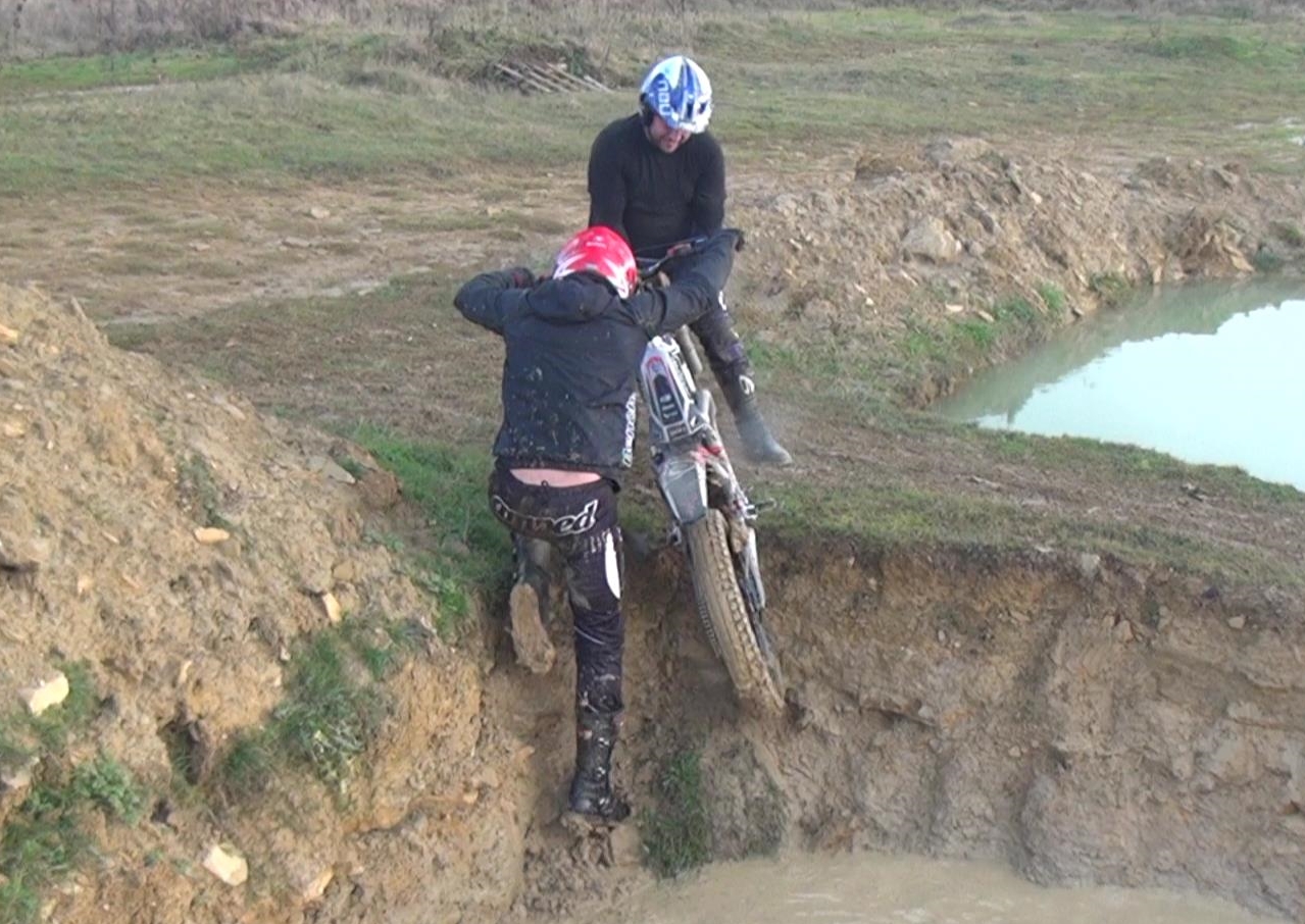 Mud bogging down Zona1 30/11/2014