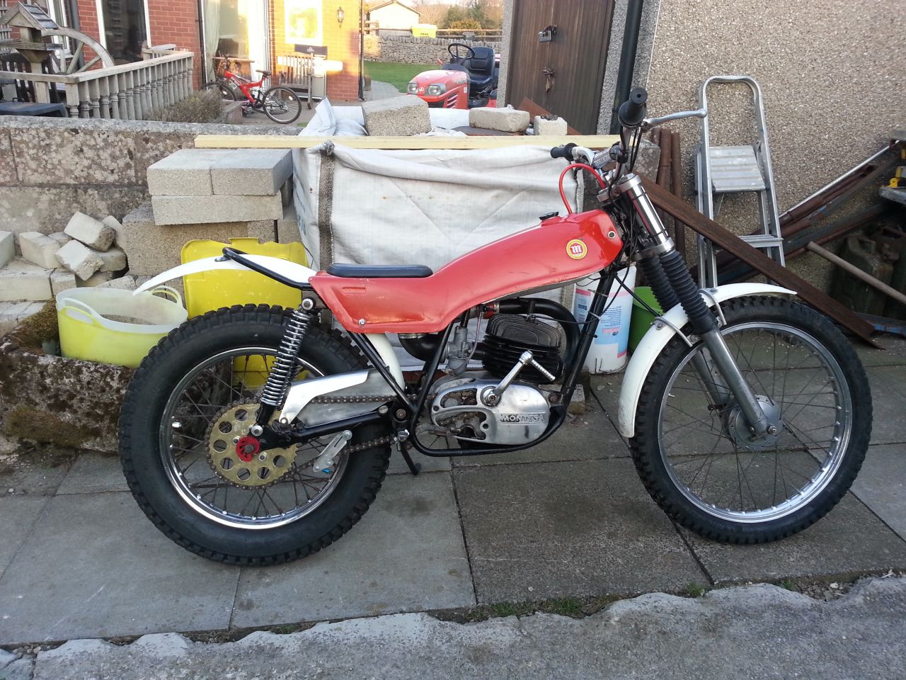 Montesa 247