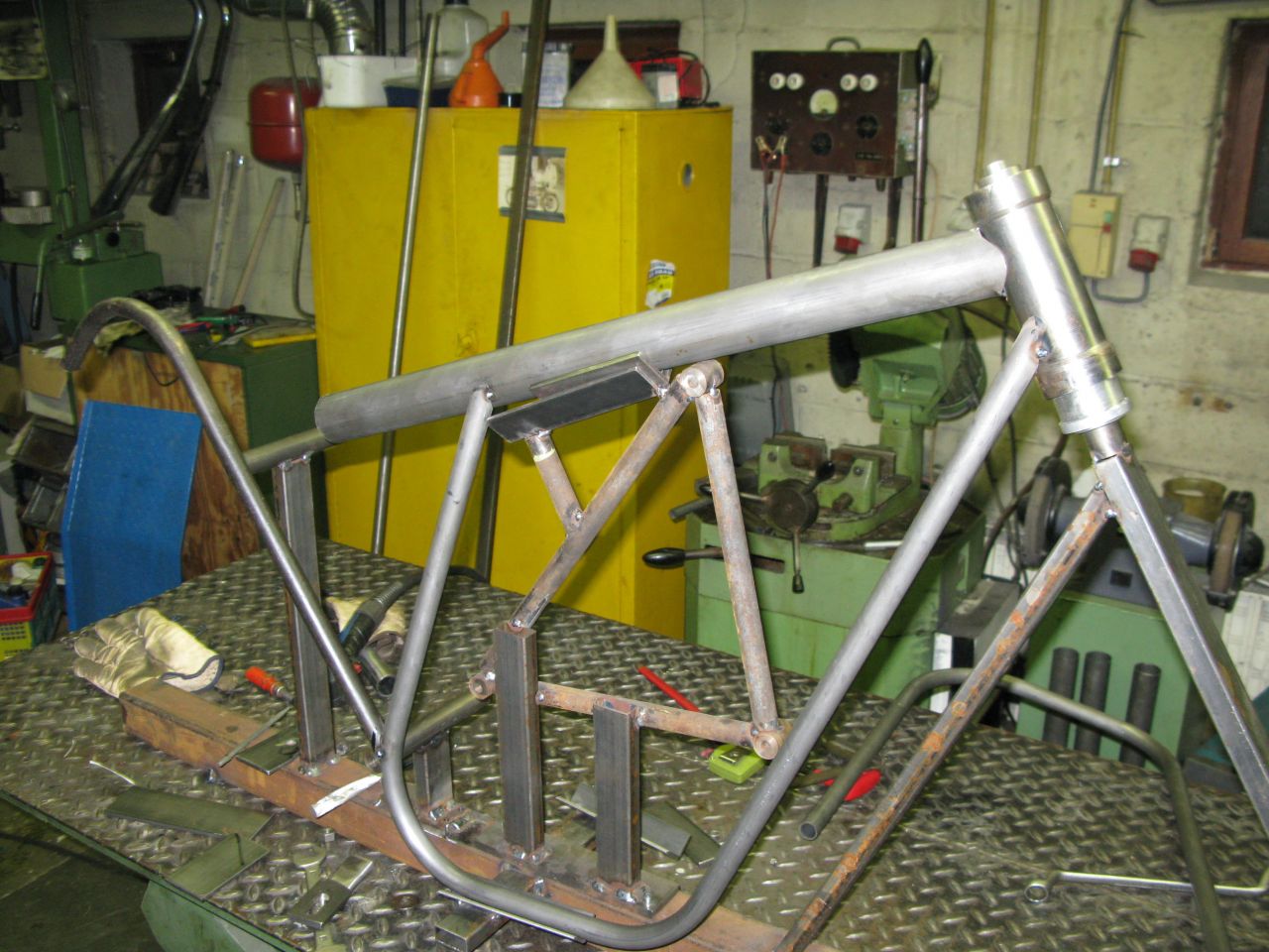 bsa b40 frame