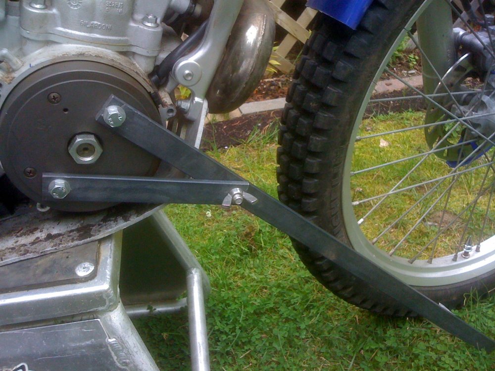 flywheel holder.jpg