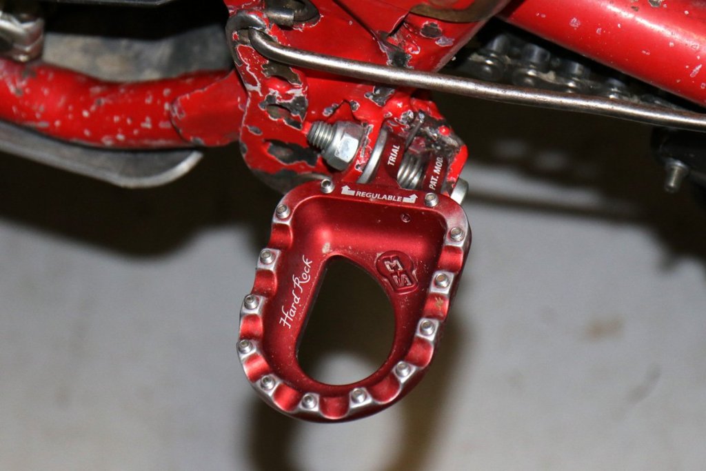 S3 Hard Rock Footpegs.jpg