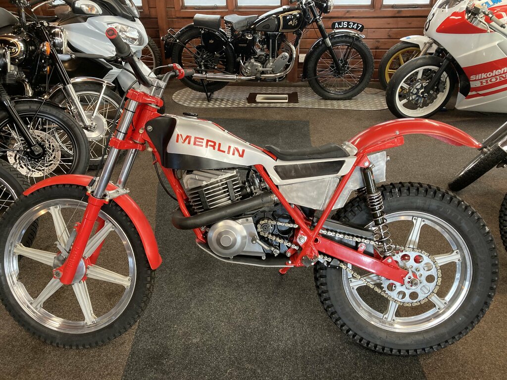 MerlinCagiva.thumb.jpg.1d0394da84bae89d63c543b0499b1770.jpg