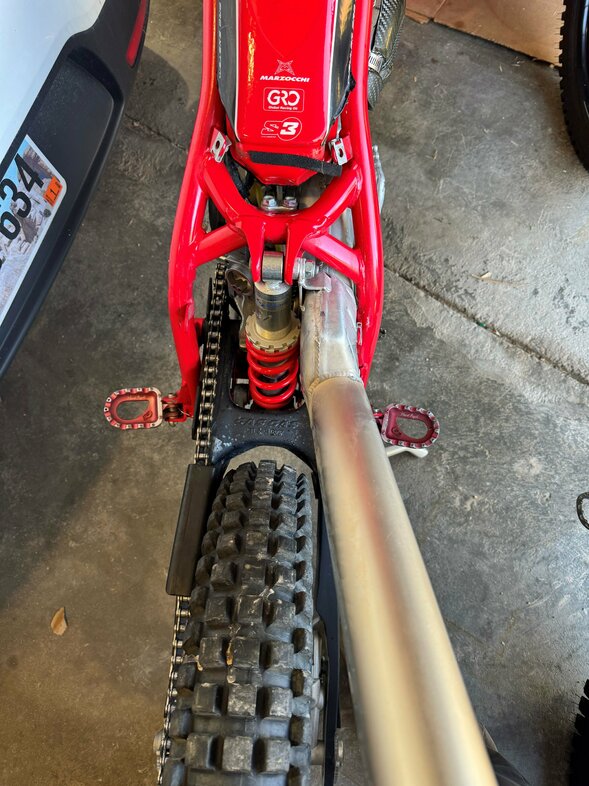 rear shock.jpg