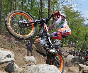 toni bou japan day 2 repsol honda report