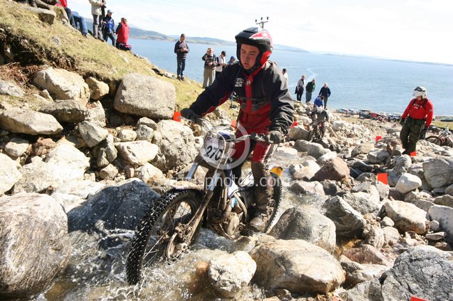 Leigh_Bremner_Meall_Nam_Each_2006_SSDT.JPG